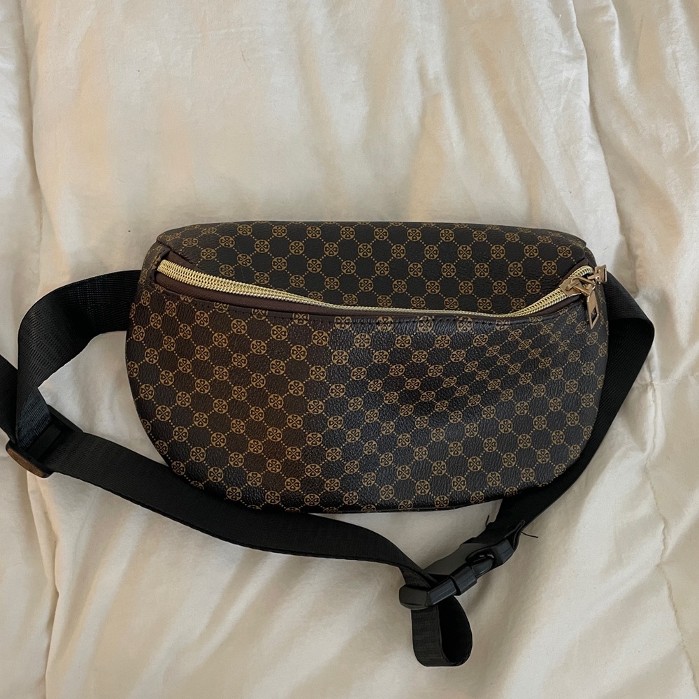 beautiful designer inspired waist fanny pack